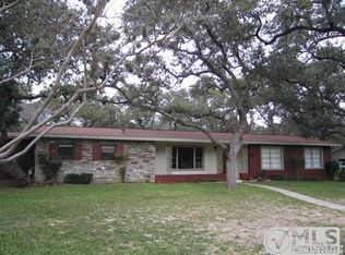 317 El Portal Dr, Hollywood Park, TX 78232