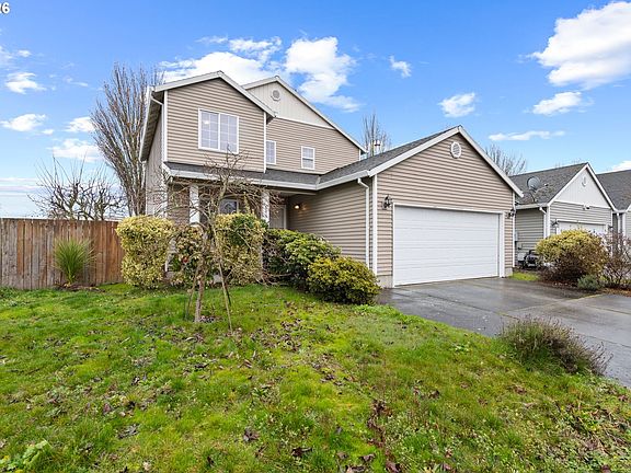 2nd image of 618 NE Mariners Loop