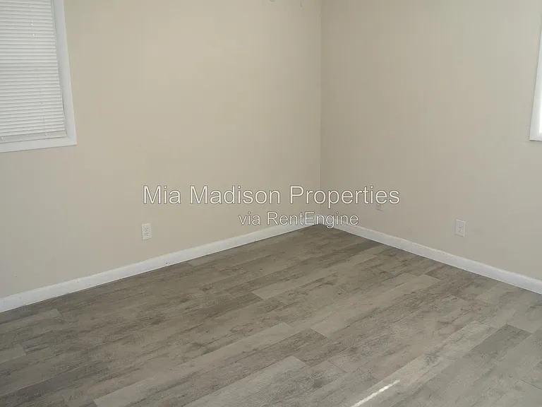 201 Sea Island Dr — Photo 25