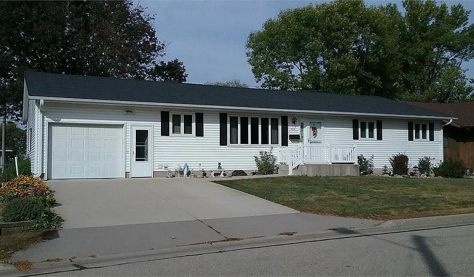 1st image of 304 Browns Ct