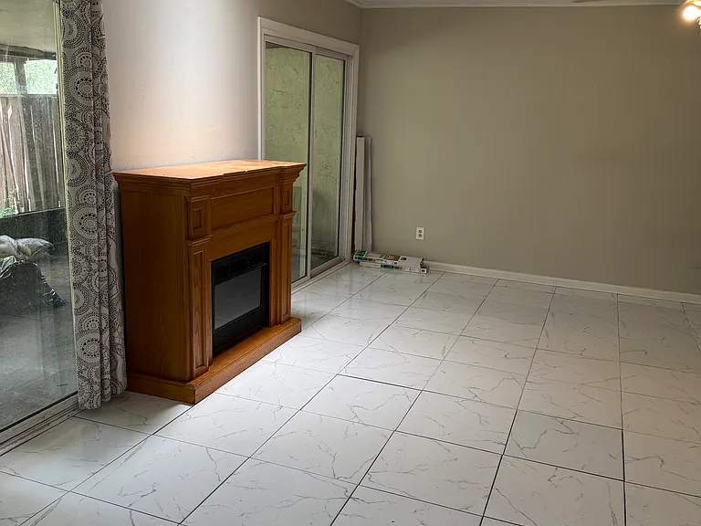 112 Westwood Dr — Photo 3