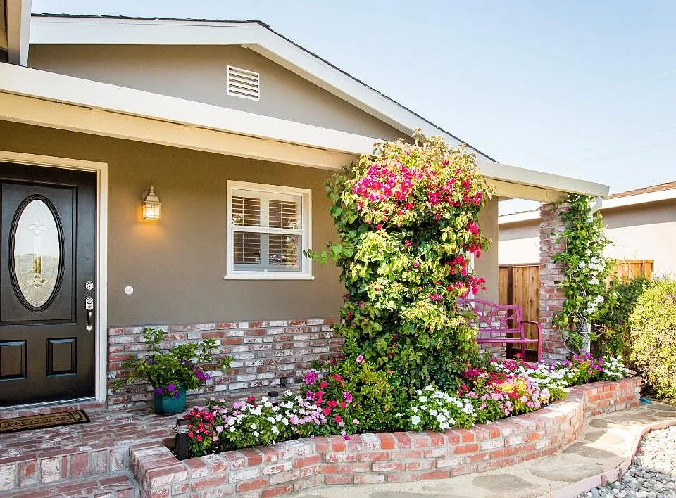 839 Coachella Ave