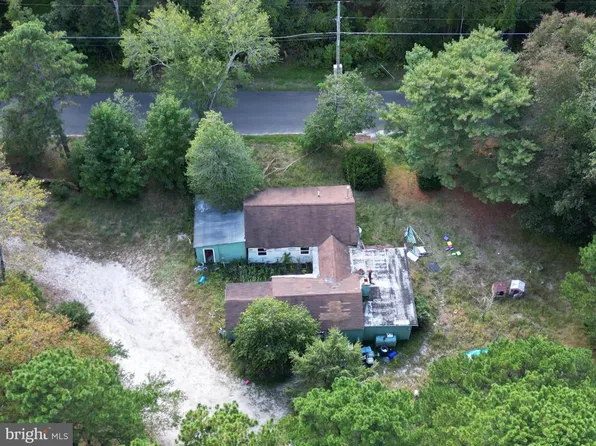 104 Burrs Mill Rd, Southampton, NJ 08088