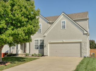 9309 N Charlotte Ct, Kansas City, MO 64155