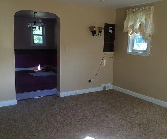 821 Wedgewood Rd — Photo 5
