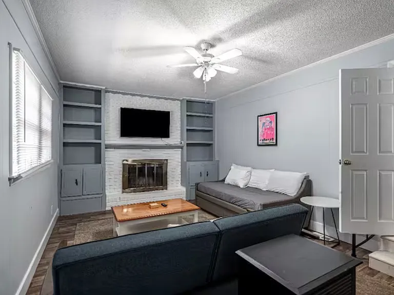 7049 Midland Dr — Photo 6