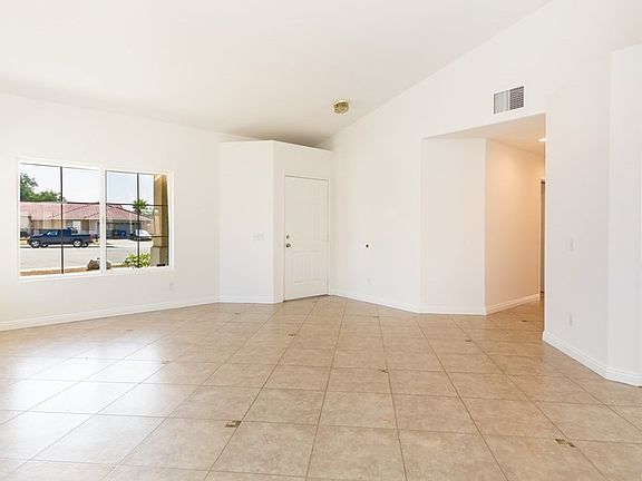 3rd image of 8292 Mint Ln