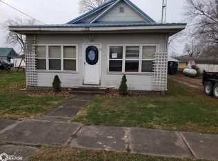 306 S 5th St, Farmington, IA 52626