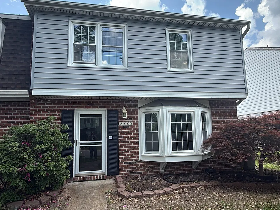2220 Sedgewick Dr