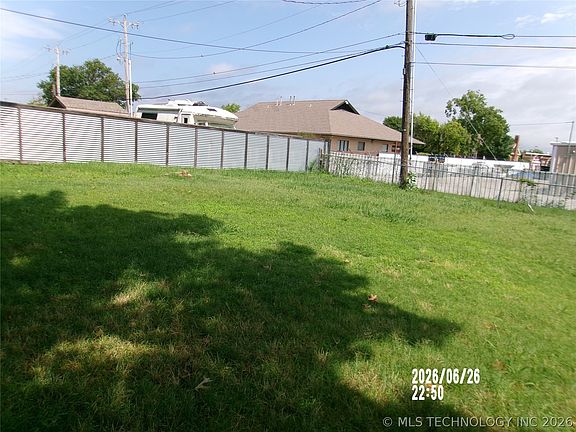 5th image of 3626 Utah Ave