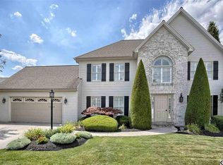 2177 Canterbury Dr, Mechanicsburg, PA 17055