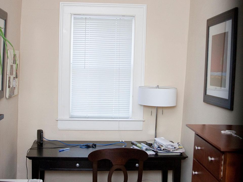 Bonus room can be used as an office, walk in closet, or small guest room