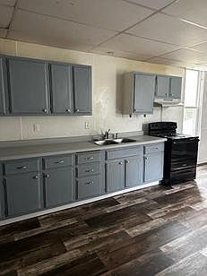 5th image of 517 1/2 E 8th St