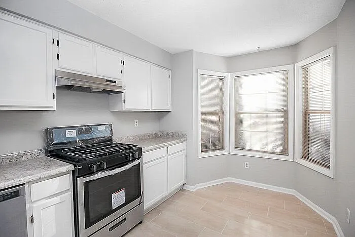 5823 Green Forest Dr #5823 — Photo 13