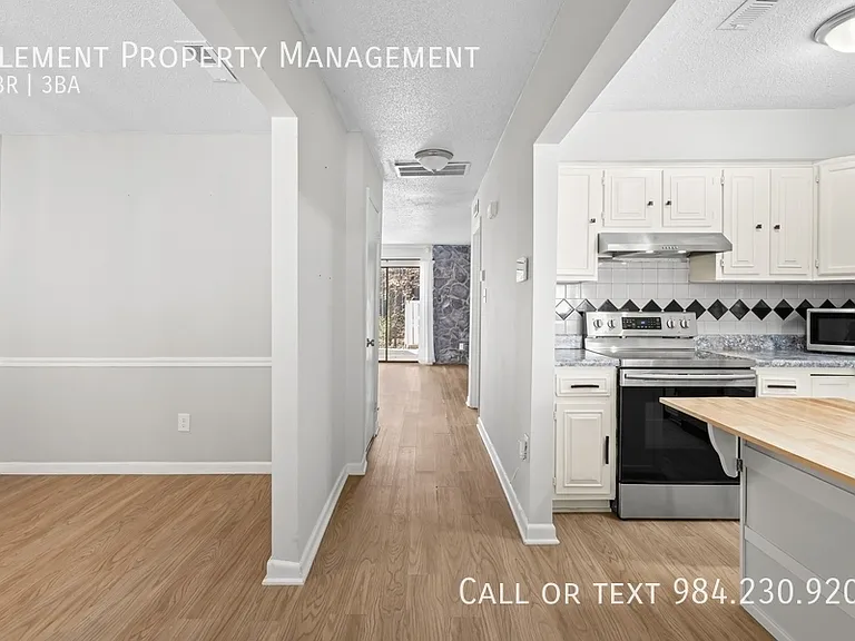 7163 Sandy Creek Dr — Photo 4