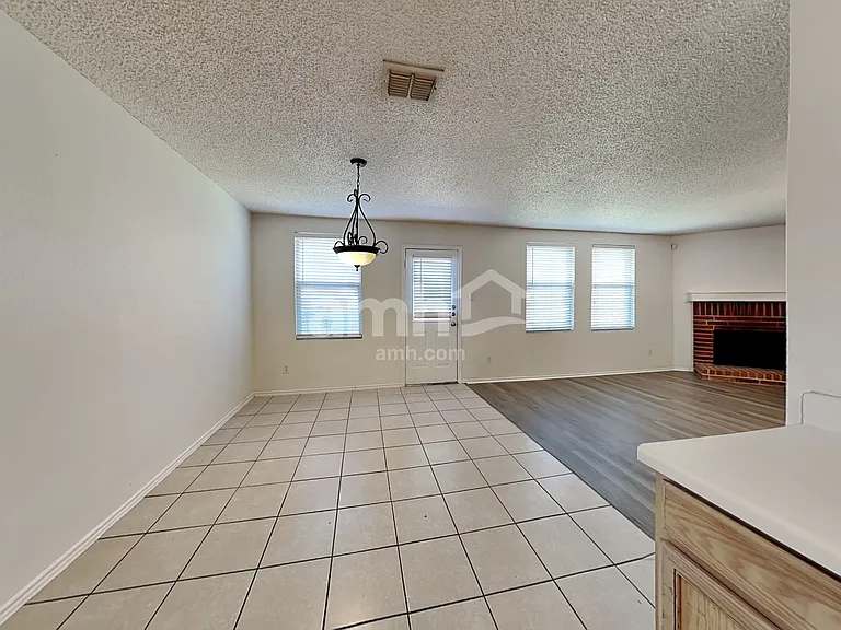 3014 Deer Ridge Dr — Photo 4