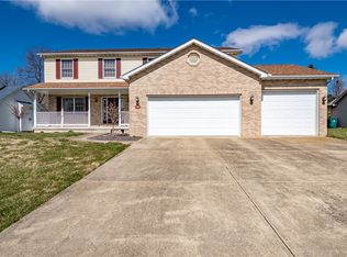 818 Phillip Cir, Forsyth, IL 62535