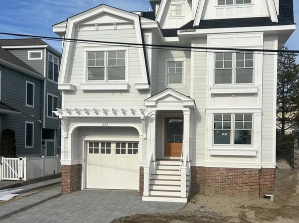 225 7th St, Avalon, NJ 08202