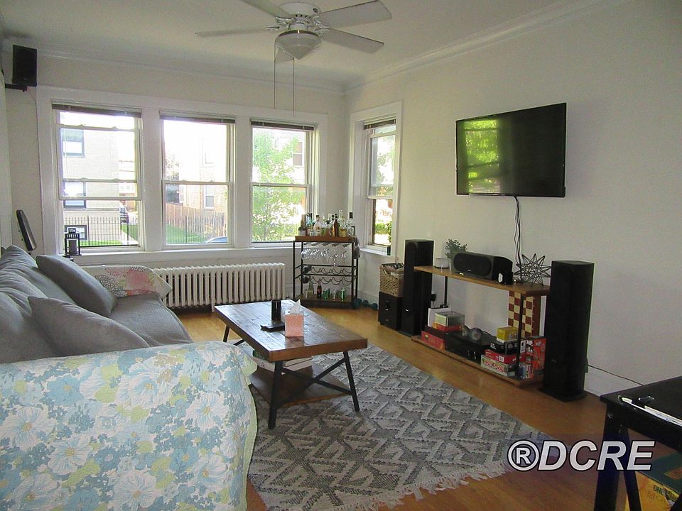 1st image of 1204 W Newport Ave #2
