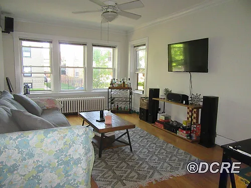 1204 W Newport Ave #2 Photo 1
