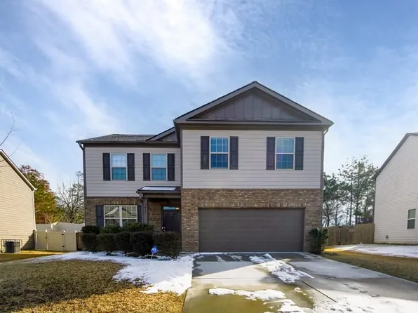 415 Lake Ridge Ln, Fairburn, GA 30213