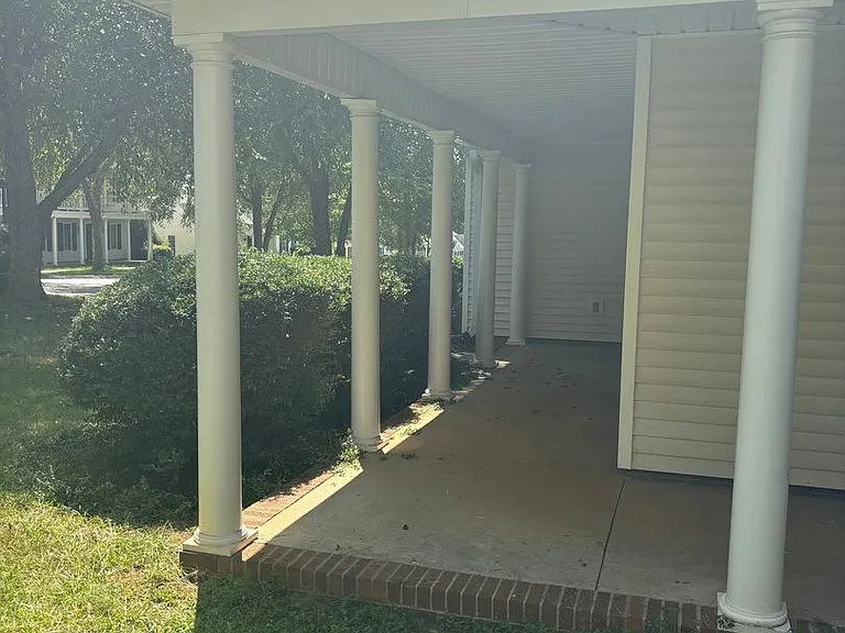 327 Springfield Cir — Photo 14