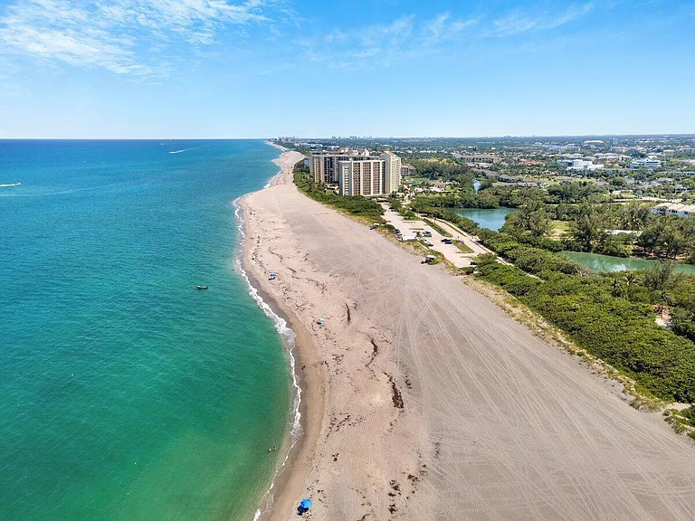 300 N Highway A1A #304H — Photo 17