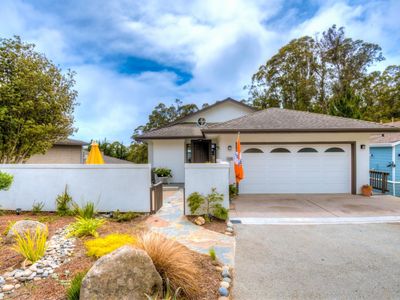 1039 San Carlos Ave, El Granada, CA, 94018