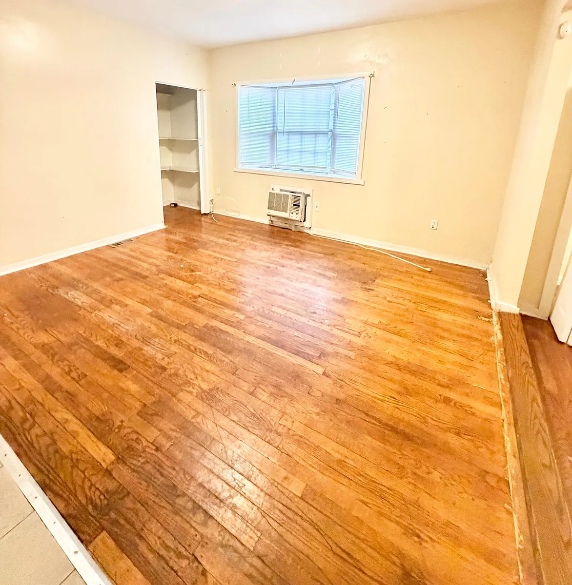 Building Photo - 48 Bowen St #SF