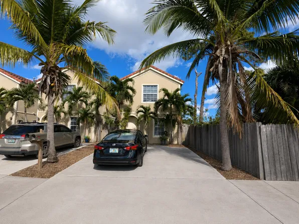 4901 Springfield St, Lake Worth, FL 33463