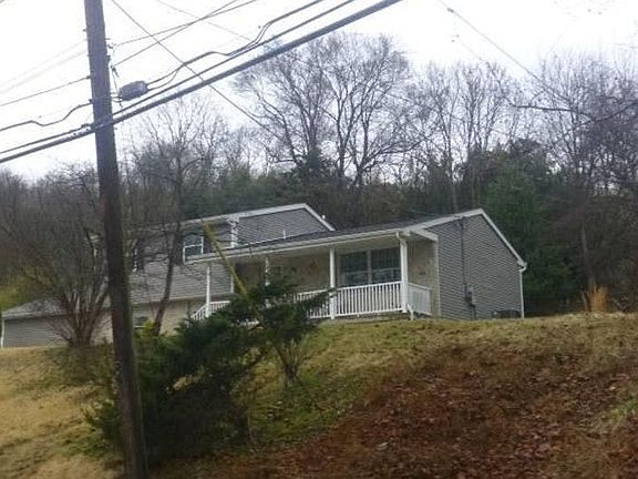2nd image of 150 Modena Rd