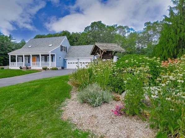 3 Cedar Hill Dr, Acushnet, MA 02743