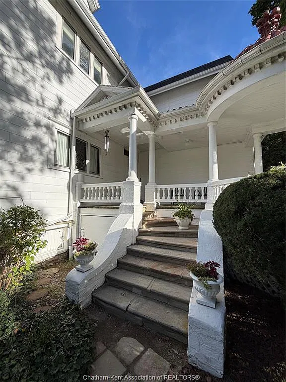 2 bed, $1,700 — Photo 3