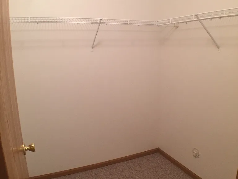127 Dorset Ct — Photo 40