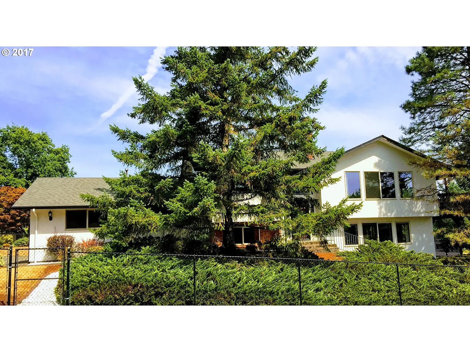 2203 NE 128th Ave photo 1