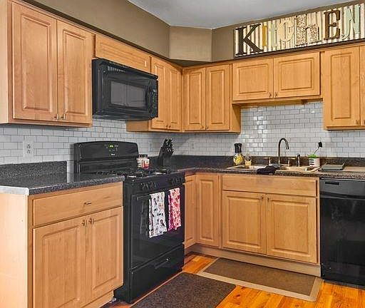 4th image of 749 Imperial Rd
