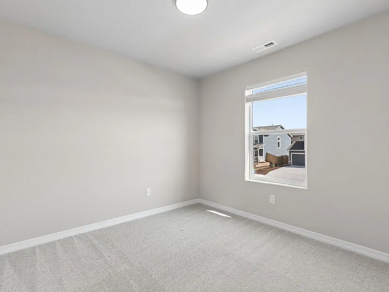 8418 Blue Feather Loop — Photo 20