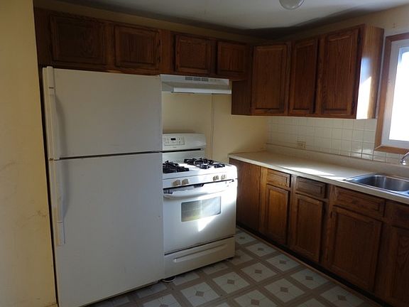 4th image of 1514 N Revere Cir