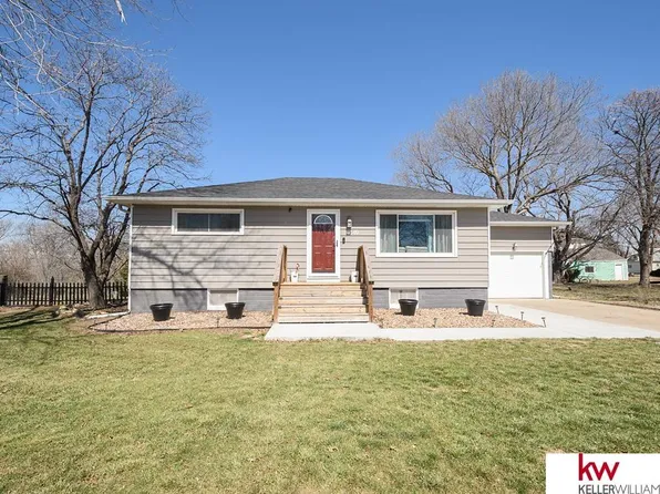 340 W 2nd St, Nelson, NE 68961