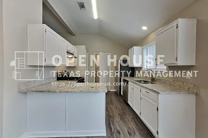 8155 Big Oak Trail Dr — Photo 5