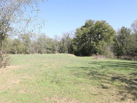 5th image of 10001 N Memorial Dr