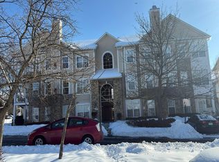 5901 Founders Hill Dr Unit 101, Alexandria, VA 22310