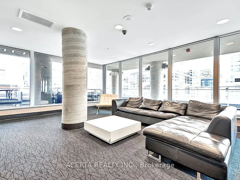 324 Laurier Ave W #702 — Photo 6