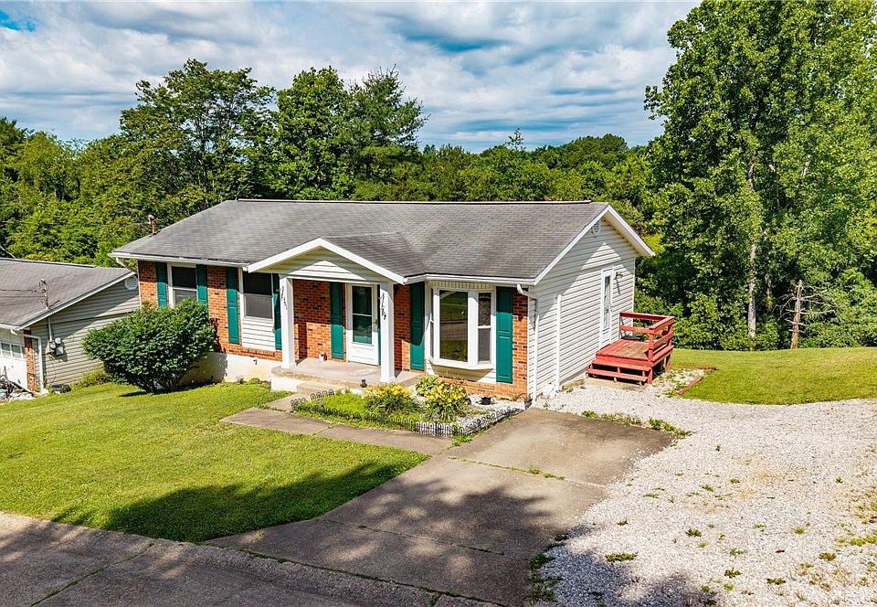 1st image of 2481 Meadowview Dr
