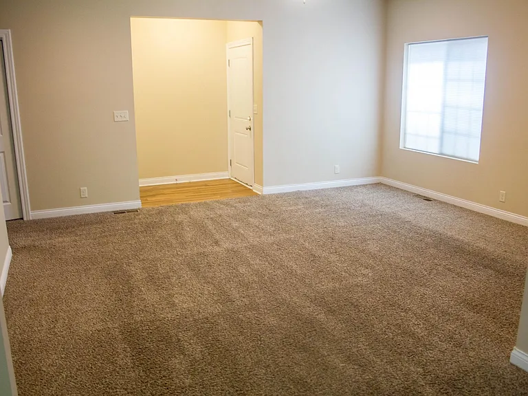 5309 N 10th Ct — Photo 18