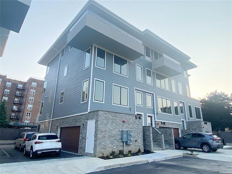 1st image of 1844 Bay Ln Floor 2