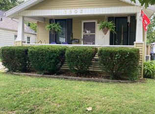 1102 N Roosevelt Ave, Bloomington, IL