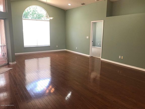 3rd image of 2402 Saint Johns Ln
