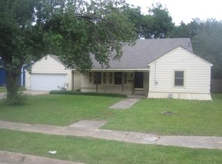 1104 Park Ave, Bonham, TX 75418