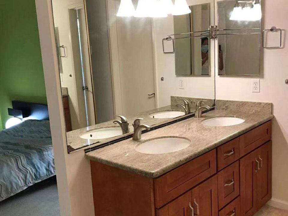2nd image of 765 N Rengstorff Ave APT 8